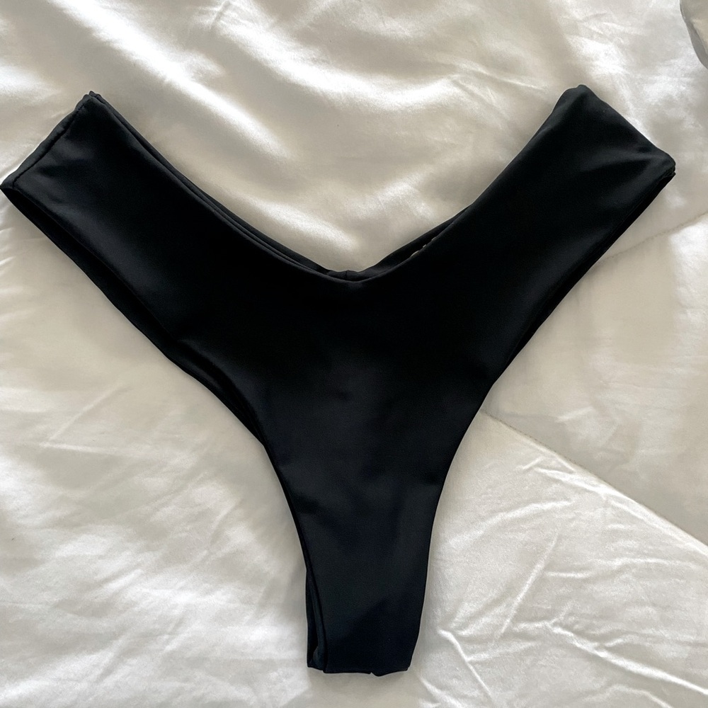 Skatie Mandi Bikini Bottoms